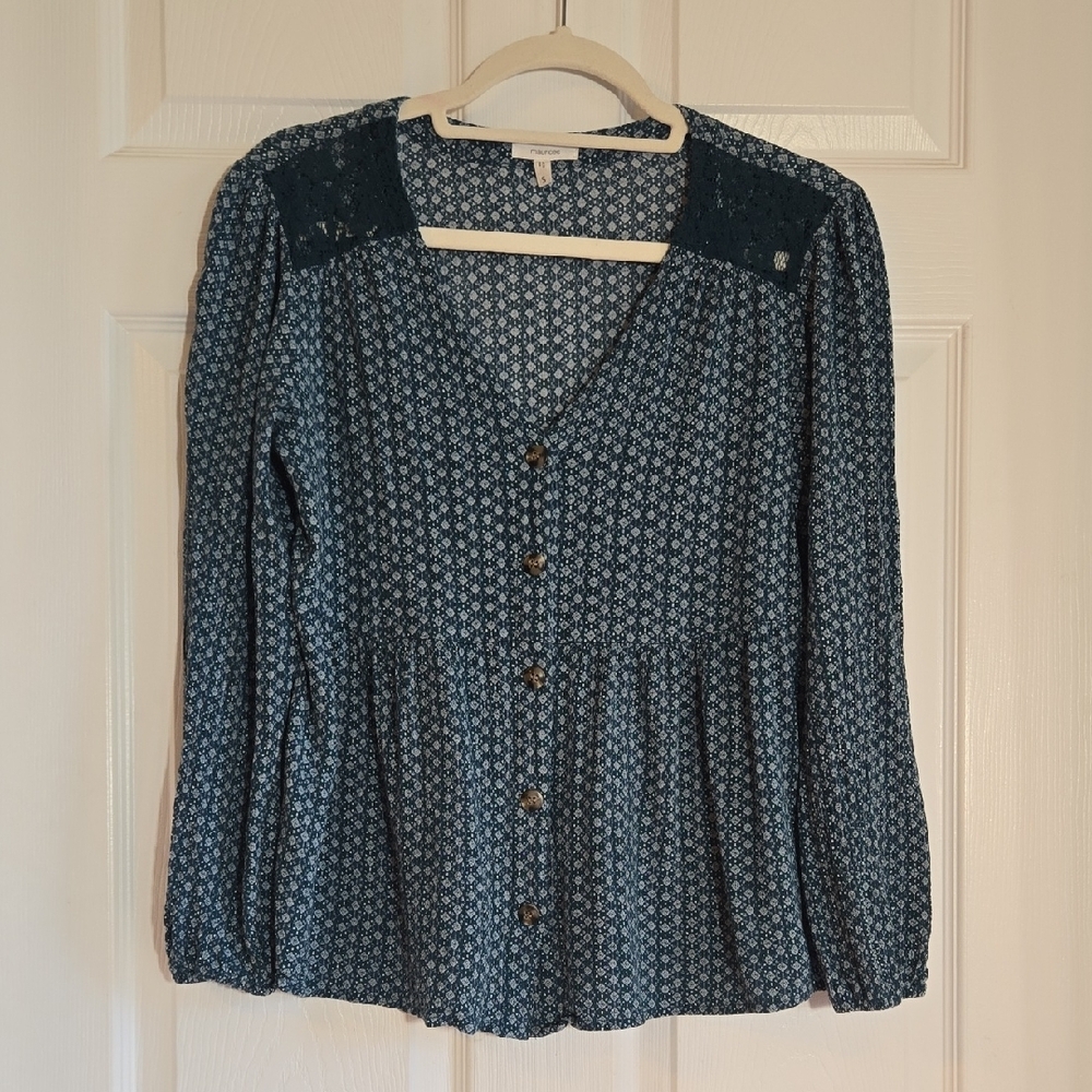 Maurices Teal Green Patterned V-Neck Babydoll Blouse Size Small - Picture 3 of 6